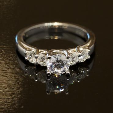 Prong Setting Diamond Engagement Ring